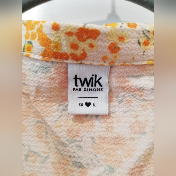 Oversized yellow flower blouse - Picture 3 of 4